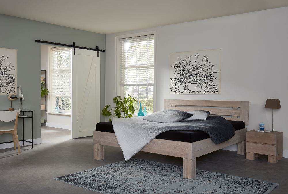 Massivholzbett Premium 02